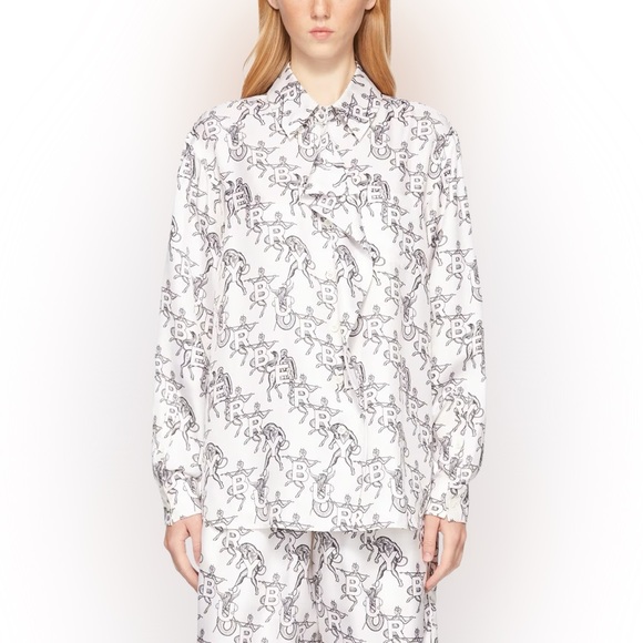 ❤️❤️BURBERRY WHITE MYTHICAL
ALPHABET SILK LOGO
SHIRT❤️❤️ - Picture 2 of 6